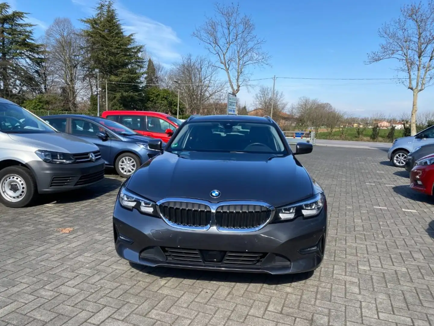 BMW 318 d Touring Business Advantage aut. Grigio - 2