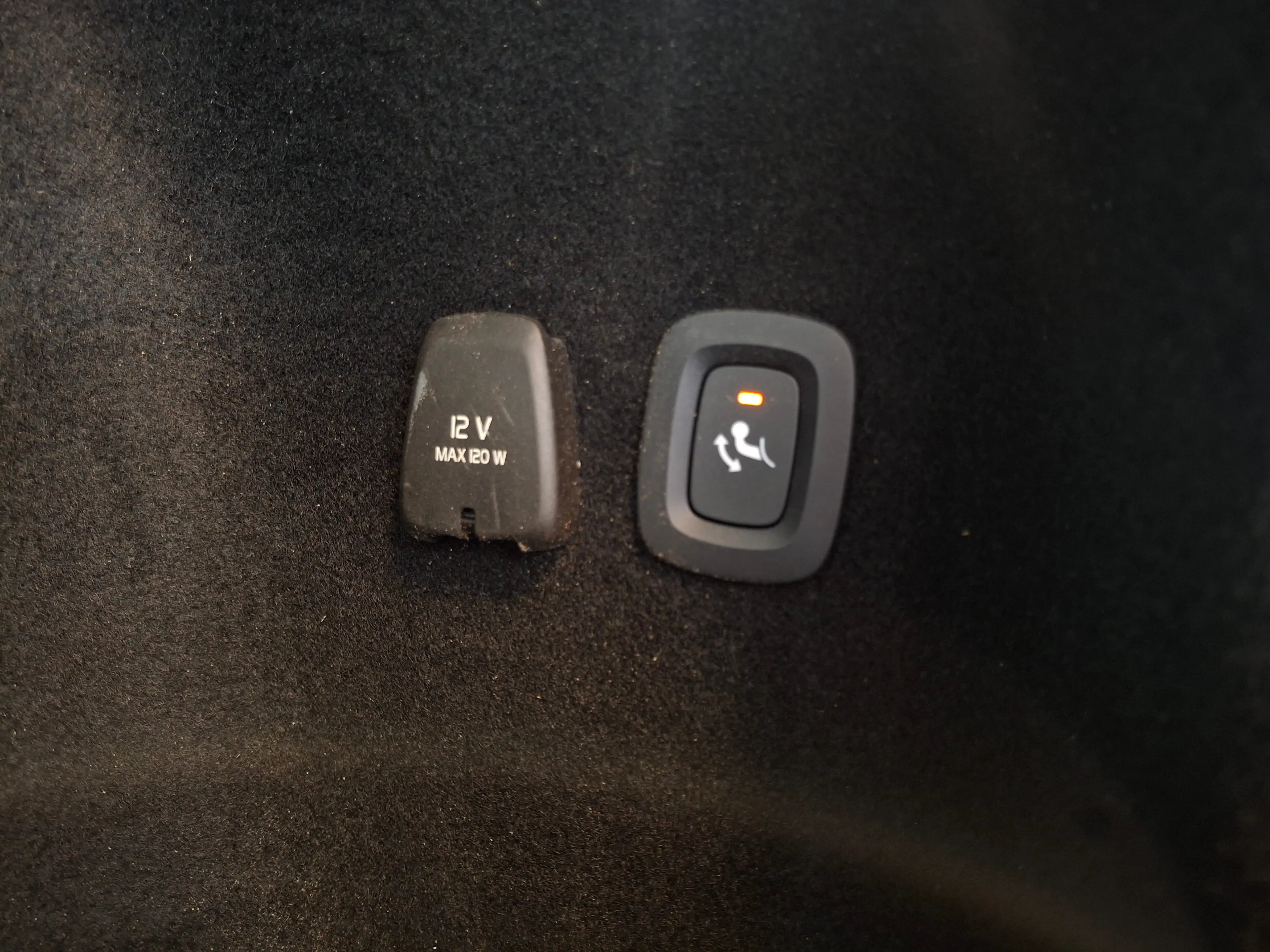 Volvo V60 2.0 B3 Core TREKHAAK CAMERA WINTERPACK LED — photo 14