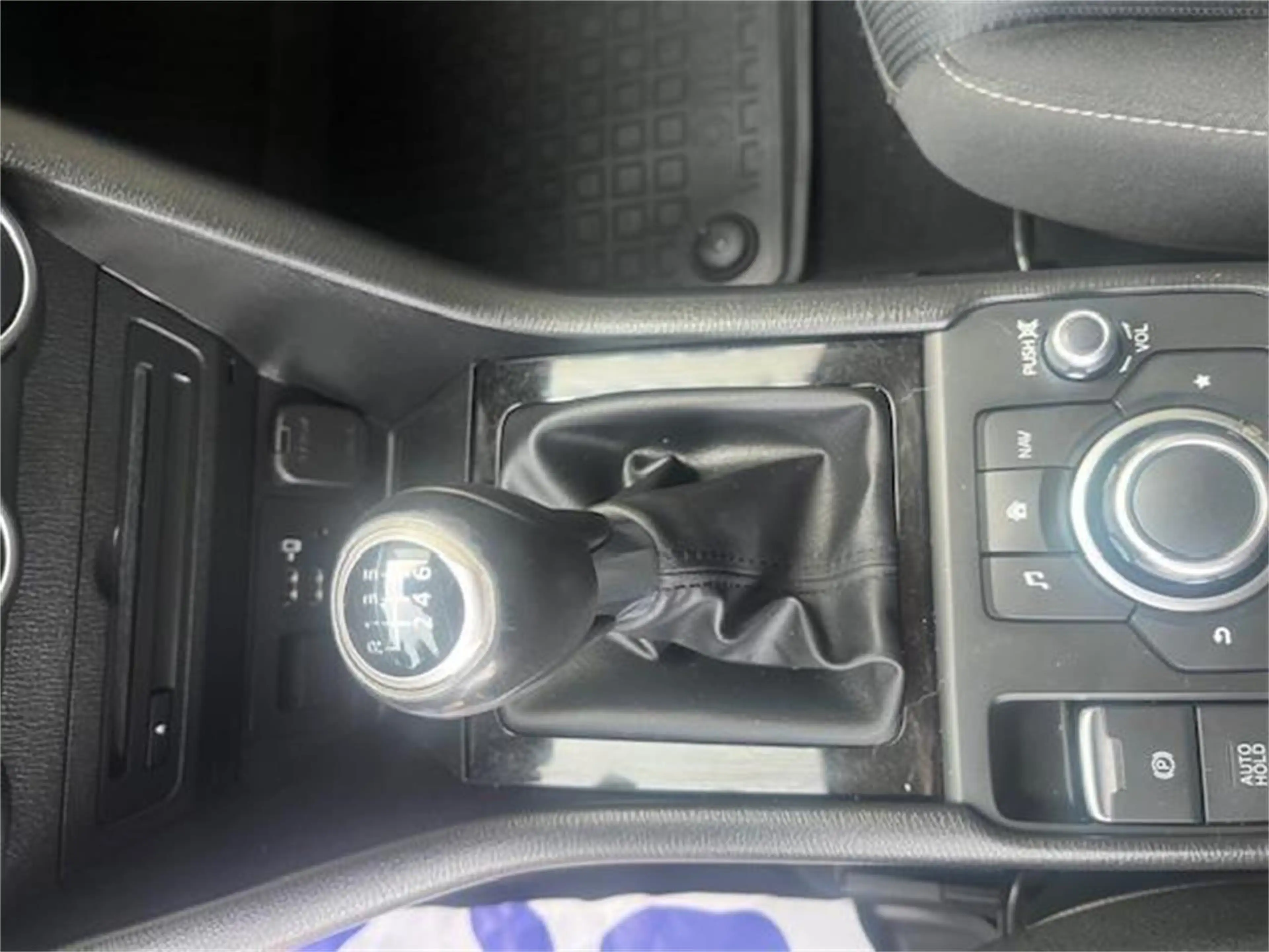 Mazda CX-3 G121 Takumi Winterräder, Navi, Kamera — photo 10