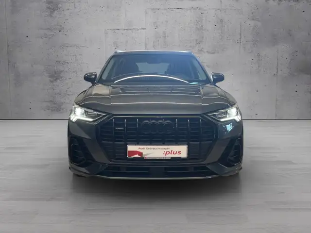 Audi Q3 view 2