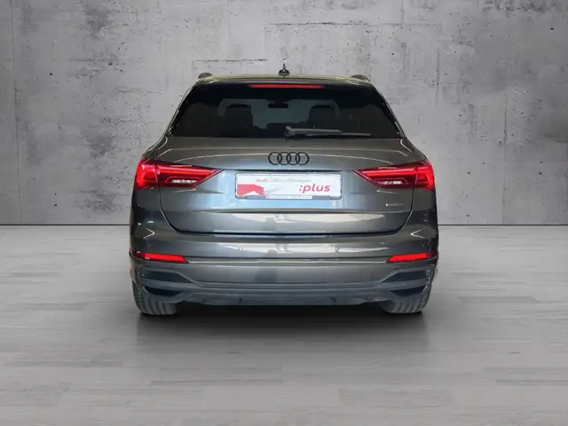 Audi Q3 view 6