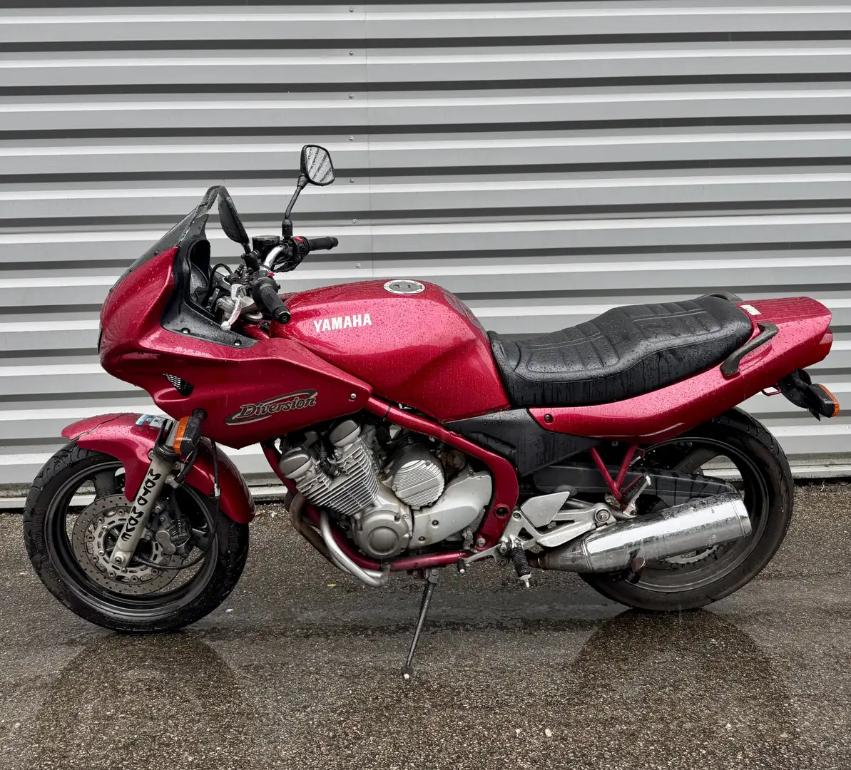 Yamaha XJ 600 Rojo - 1