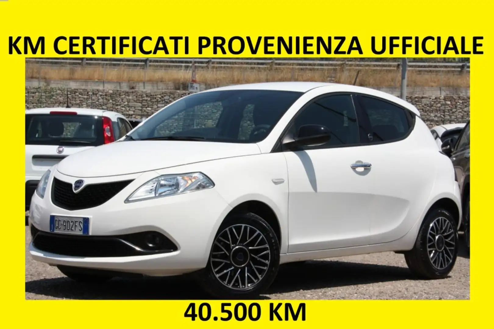 Lancia Ypsilon 1.0 FireFly 5 porte S&S Hybrid Ecochic Gold Bianco - 1