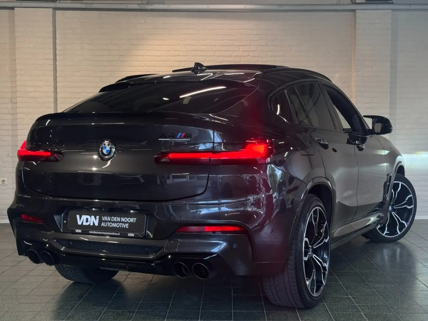 BMW X4 M Competition 510pk Vol Opties Pano 360 Trekhaak HUD Grijs - 2
