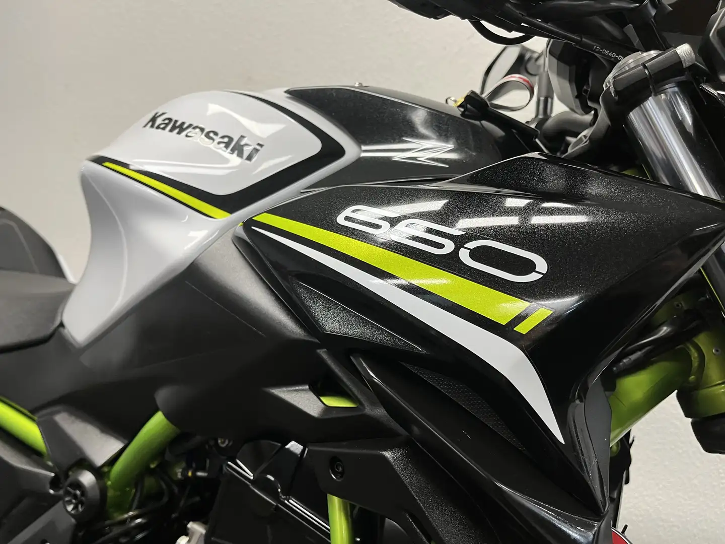 Kawasaki Z 650 Blanc - 2