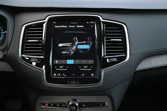 Volvo XC90 T8 AWD Recharge PHEV Plus Dark Geartronic ACC, ... Ansicht 16