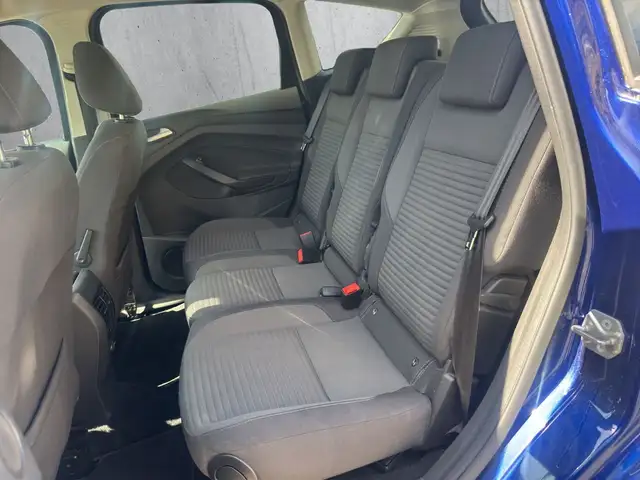 Ford C-Max view 12