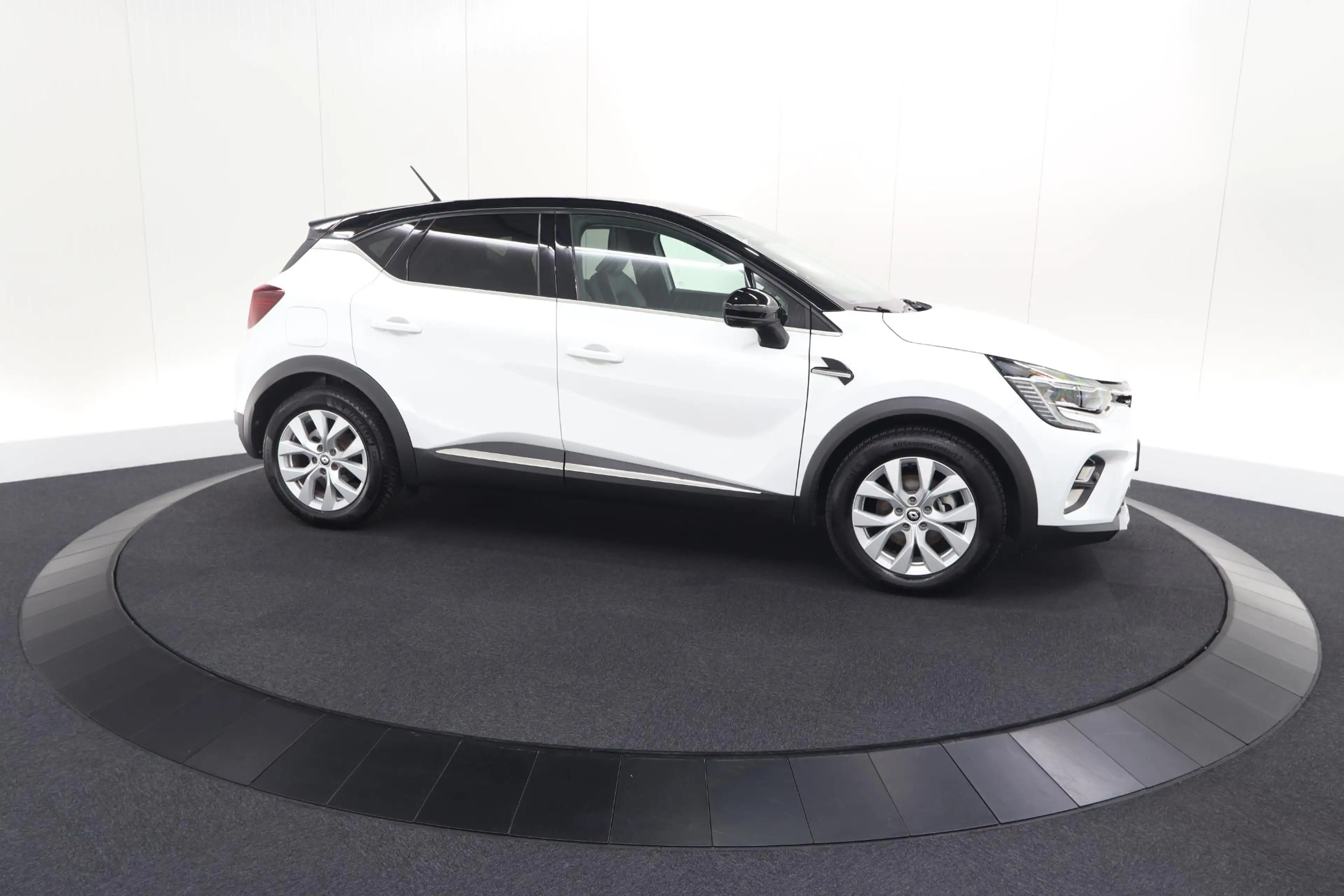 Renault Captur 1.6 E-Tech Hybrid 145 Intens | Trekhaak | Camera | — photo 4