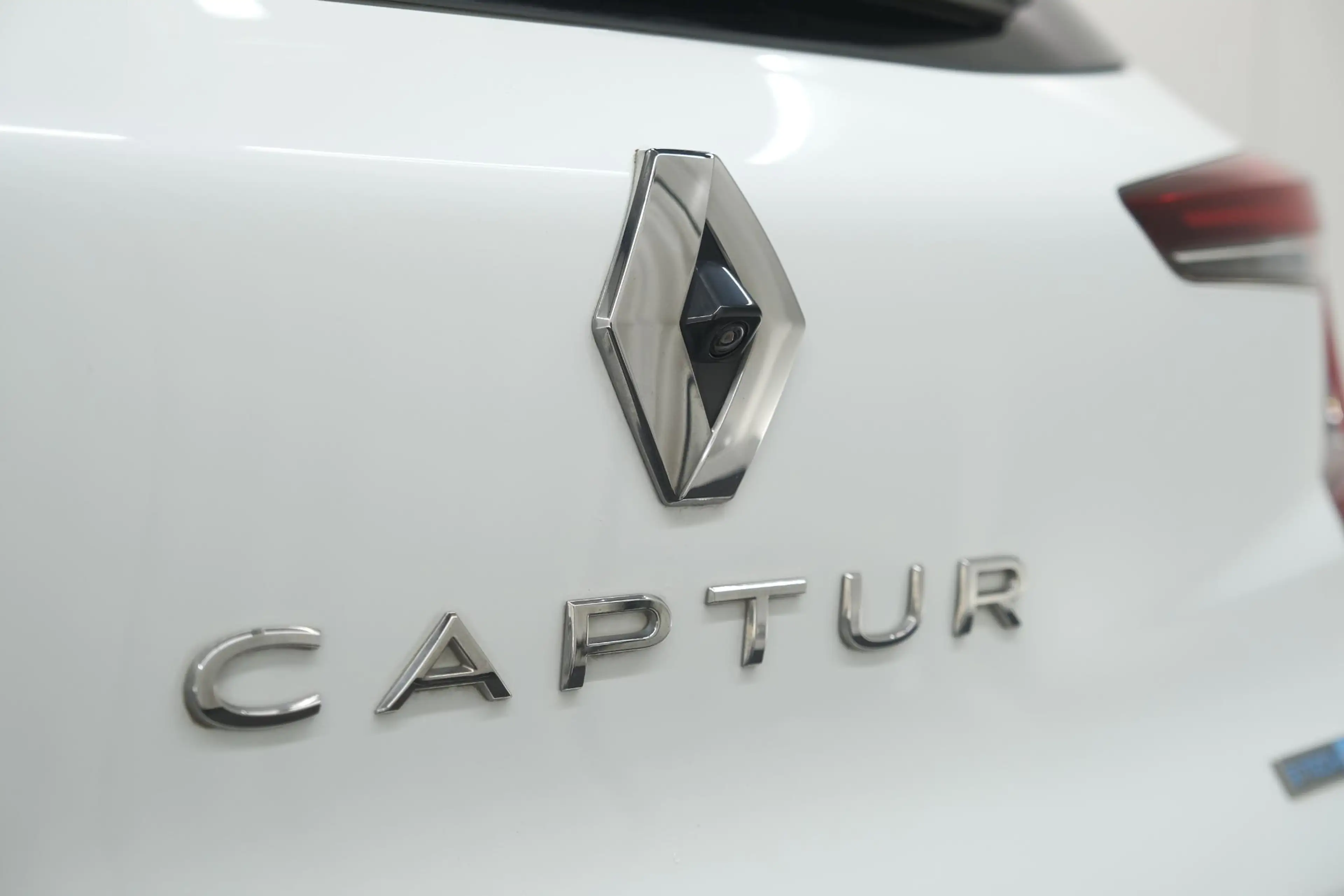 Renault Captur 1.6 E-Tech Hybrid 145 Intens | Trekhaak | Camera | — photo 6