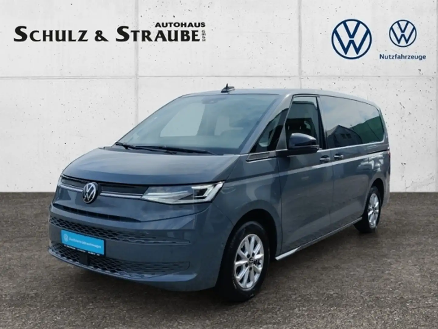 Volkswagen T7 Multivan 2.0 TDI Life lang  MATRIX AHK Rear View Grau - 1