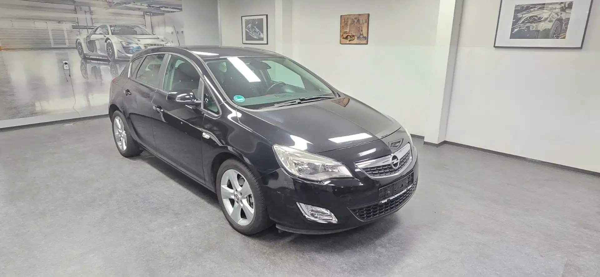 Opel Astra 1.6 Limo Edition Klima TÜV 12/2027 Schwarz - 2
