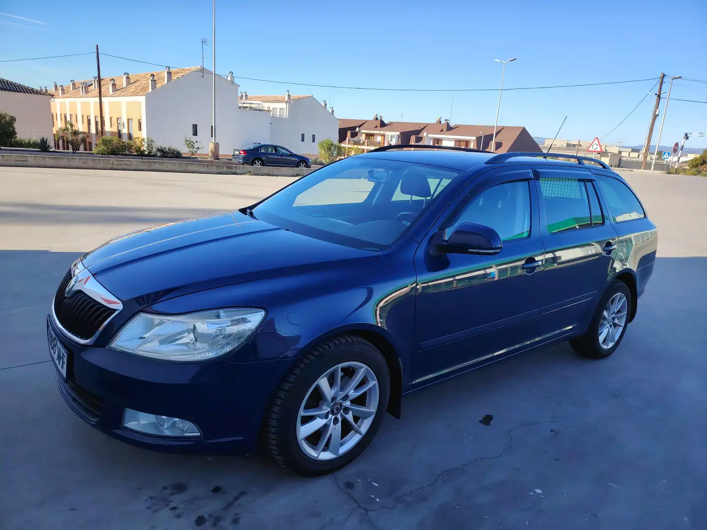 Skoda Octavia Combi 2.0TDI CR L Azul - 1