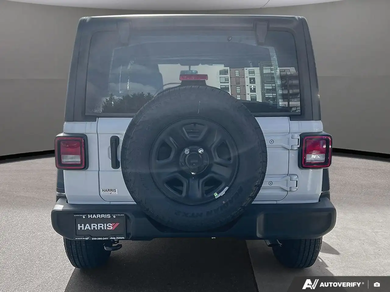 Jeep Wrangler снимка Jeep Wrangler