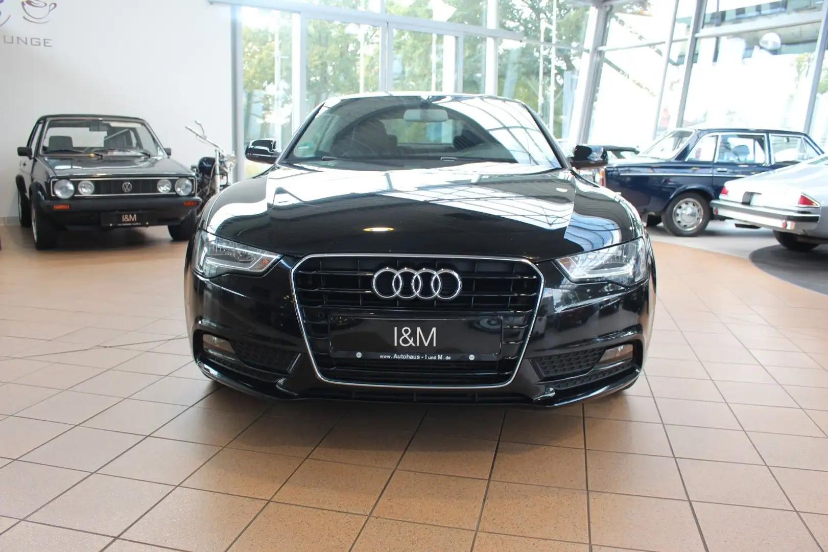 Audi A5 Coupe 1.8 TFSI+PDC+SHZ+EFH+ Schwarz - 1