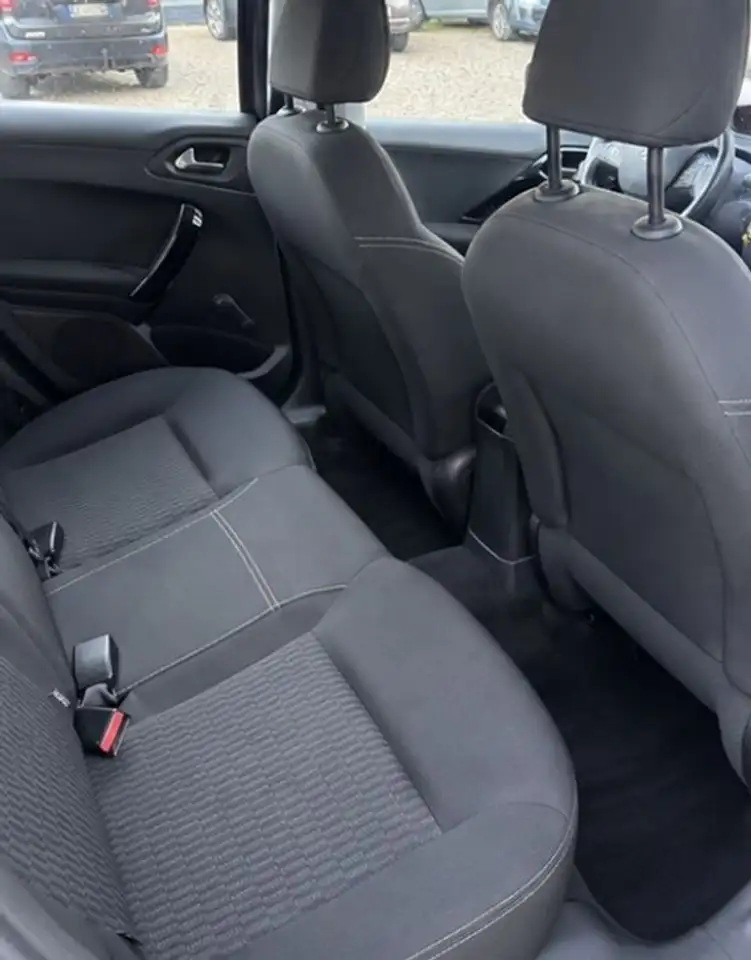 Peugeot 208 208 — photo 7
