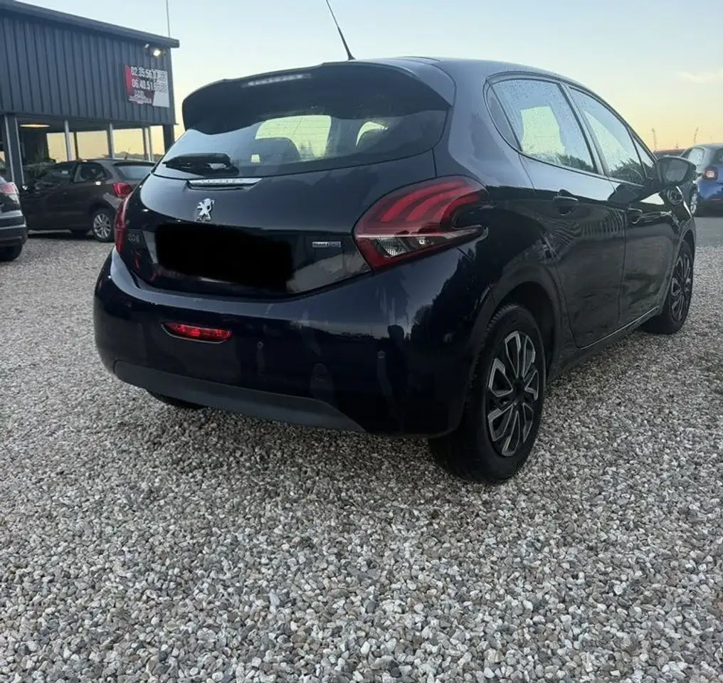 Peugeot 208 208 — photo 3