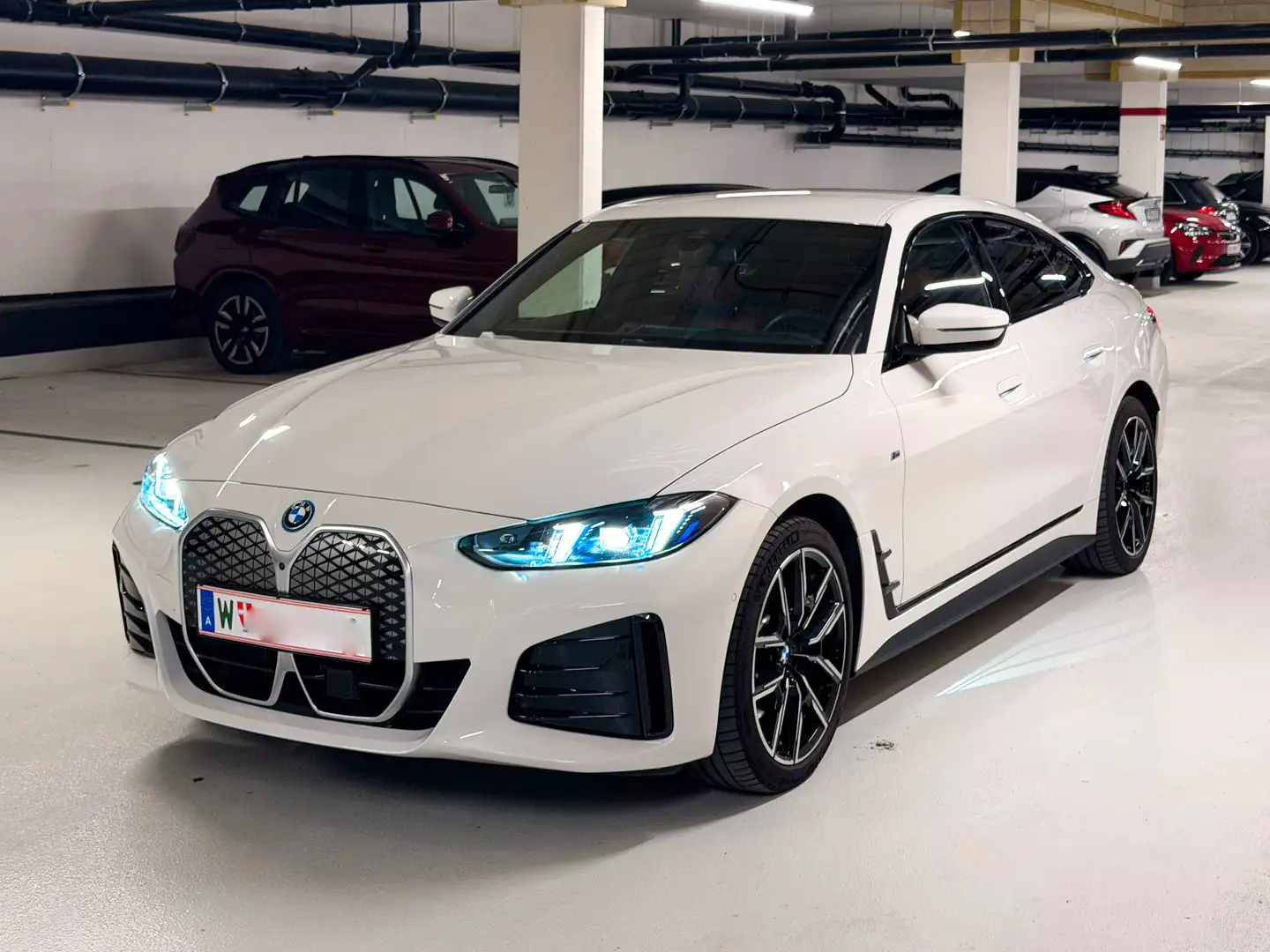 BMW i4 i4 Gran Coupe eDrive35 67,1kWh Weiß - 1