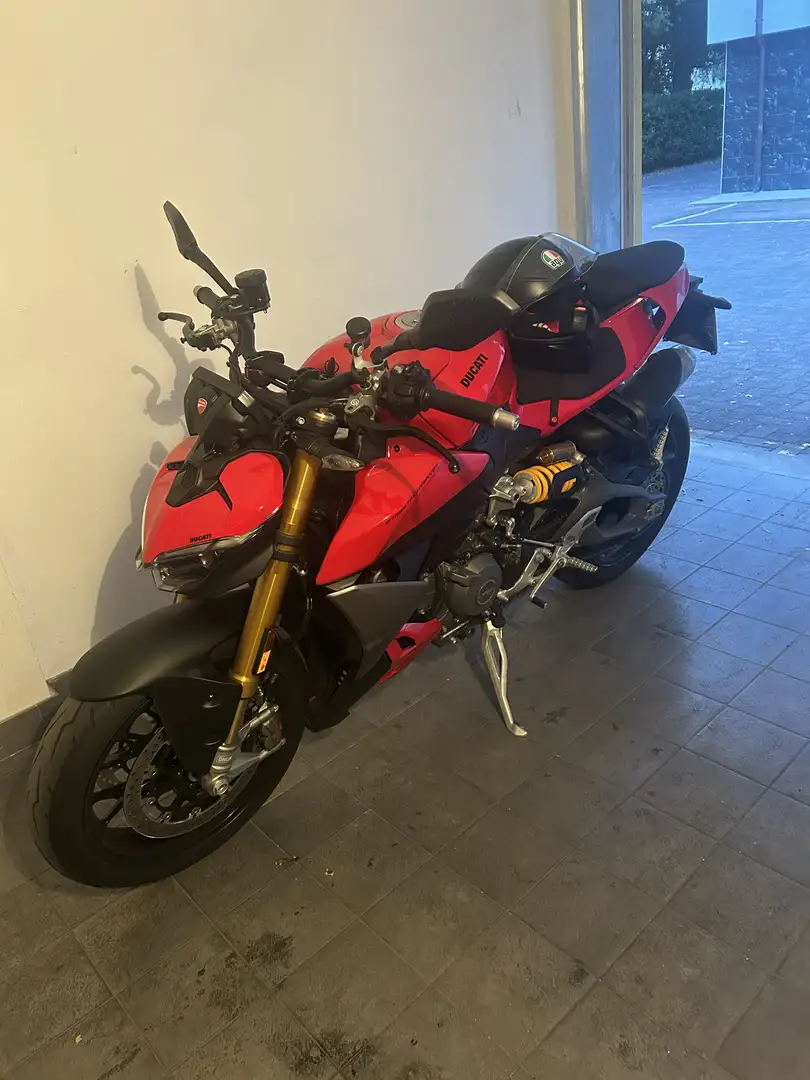 Ducati Streetfighter V2 S - 1