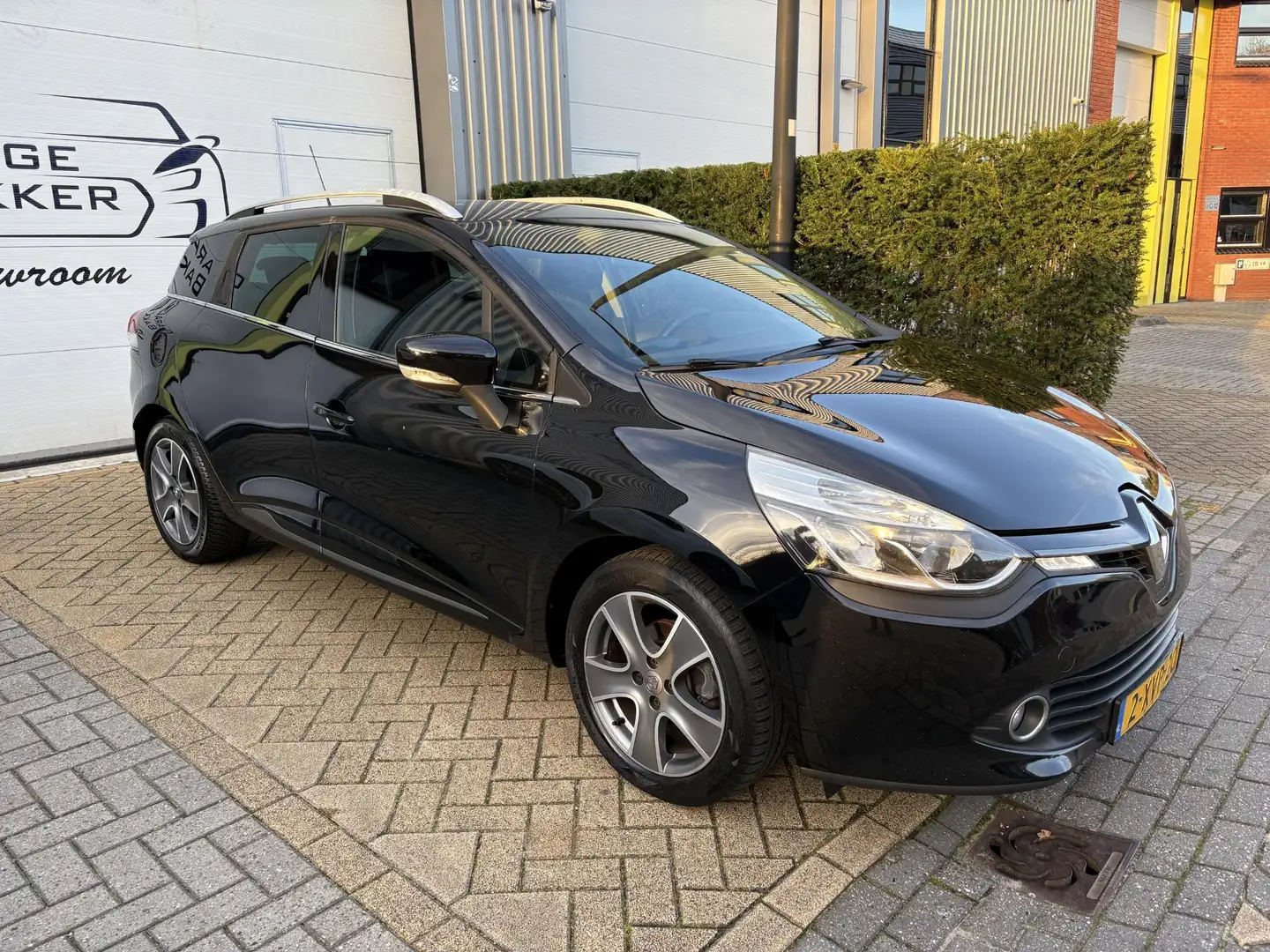Renault Clio Estate 0.9 TCe Night&Day Navigatie, Cruise Control Noir - 2