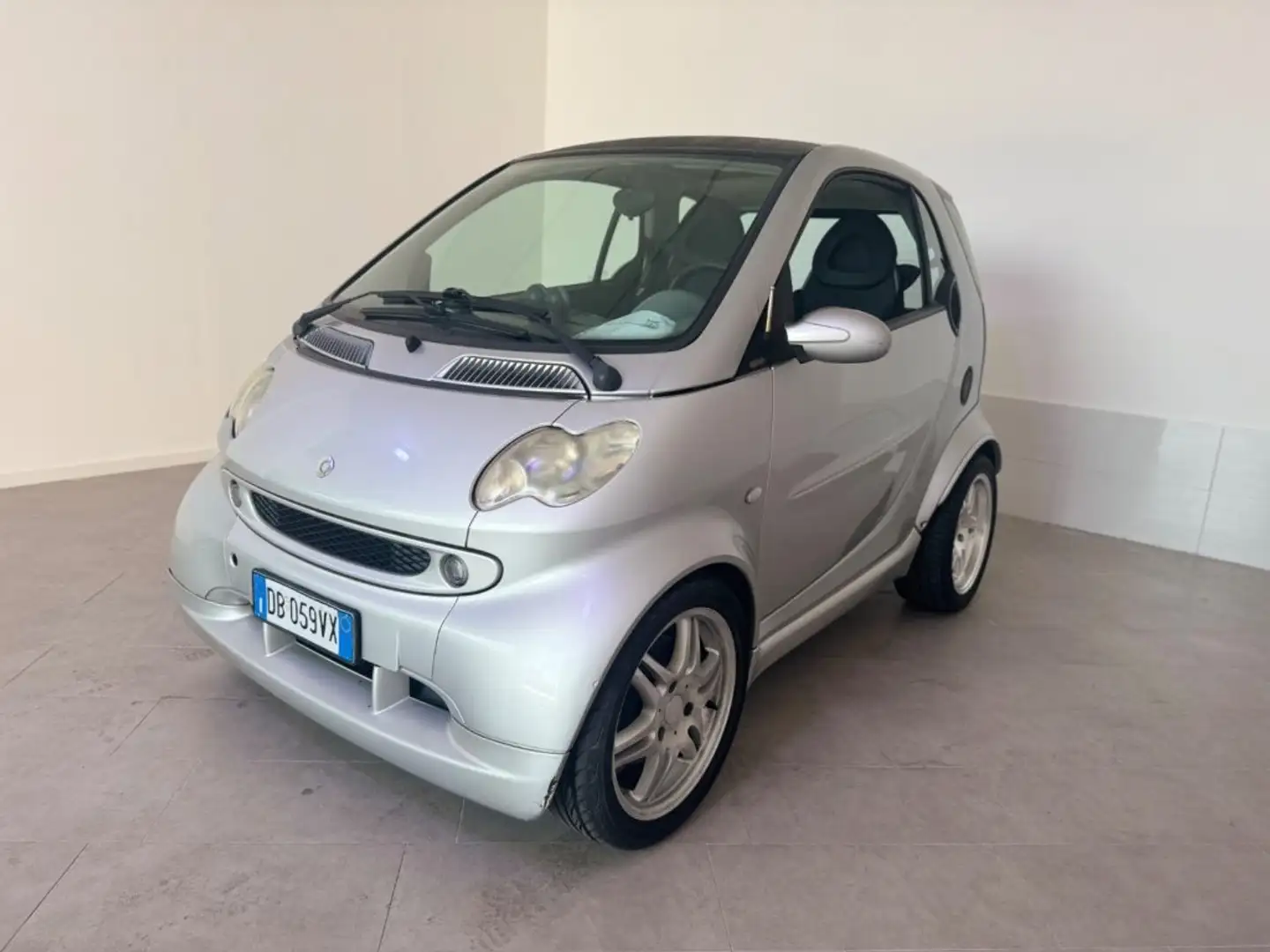 smart forTwo 700 coupé Brabus (55 kW) Argento - 2