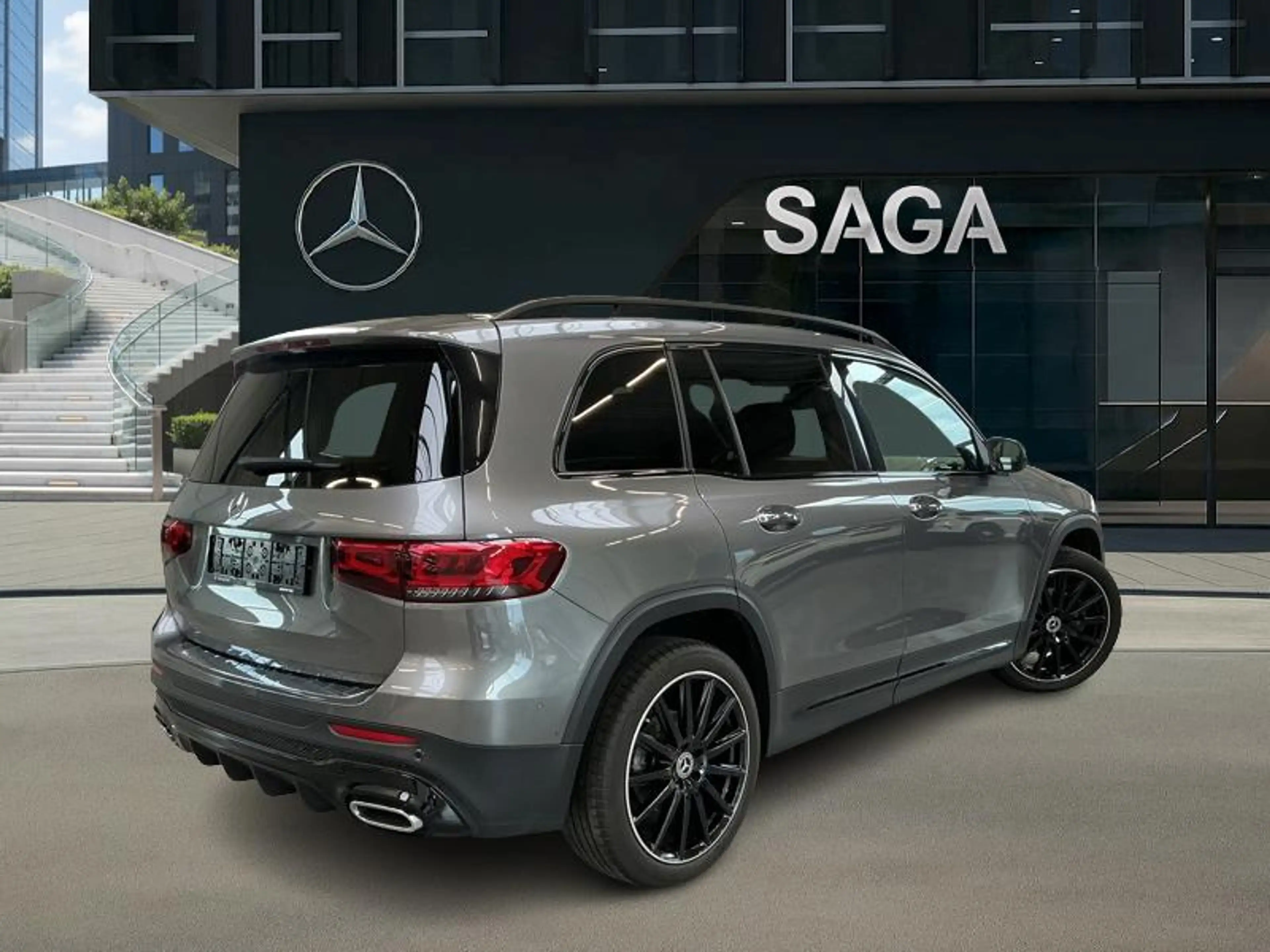 Mercedes-Benz GLB 200 AMG Pack Night — photo 2