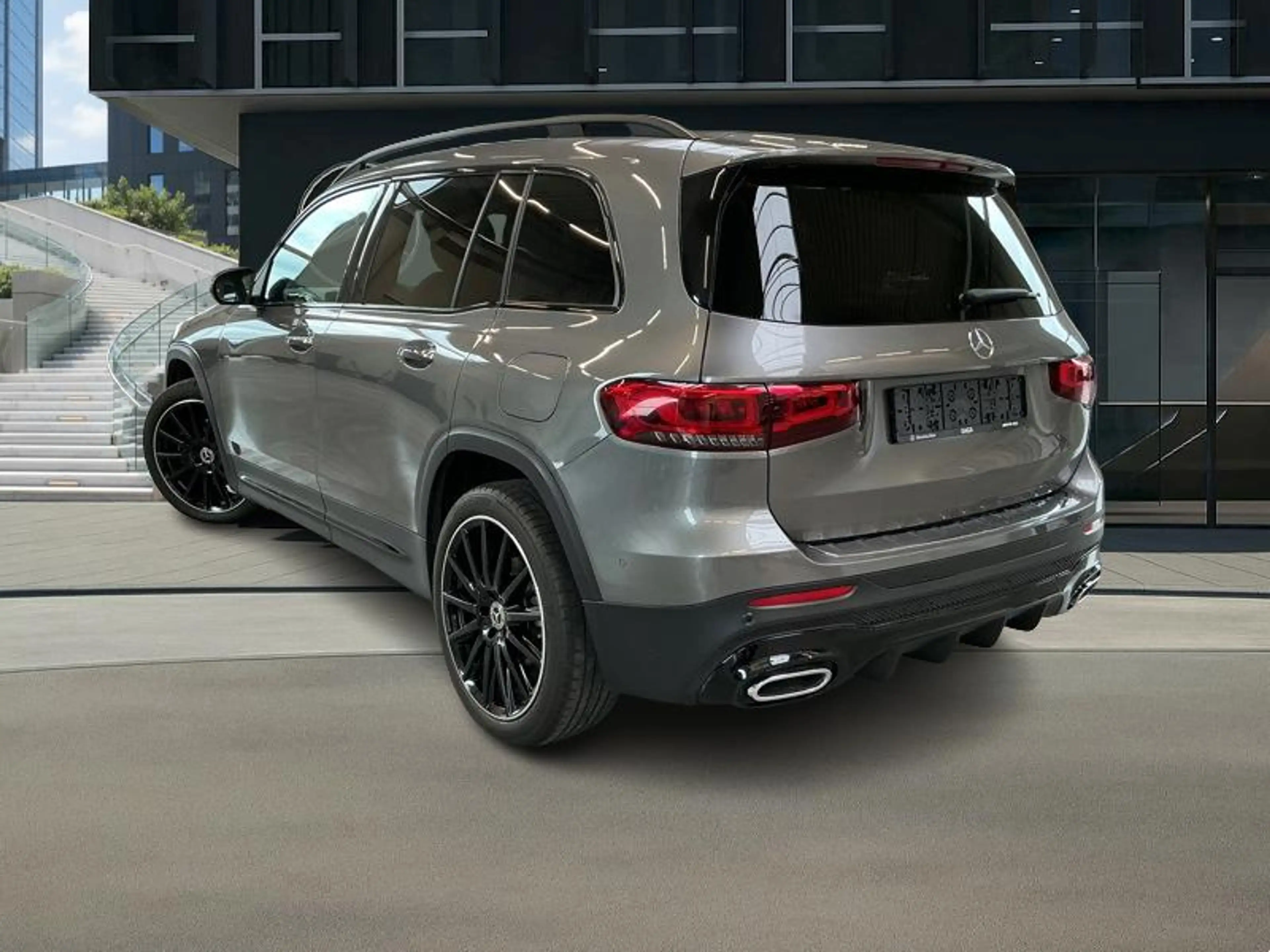 Mercedes-Benz GLB 200 AMG Pack Night — photo 9