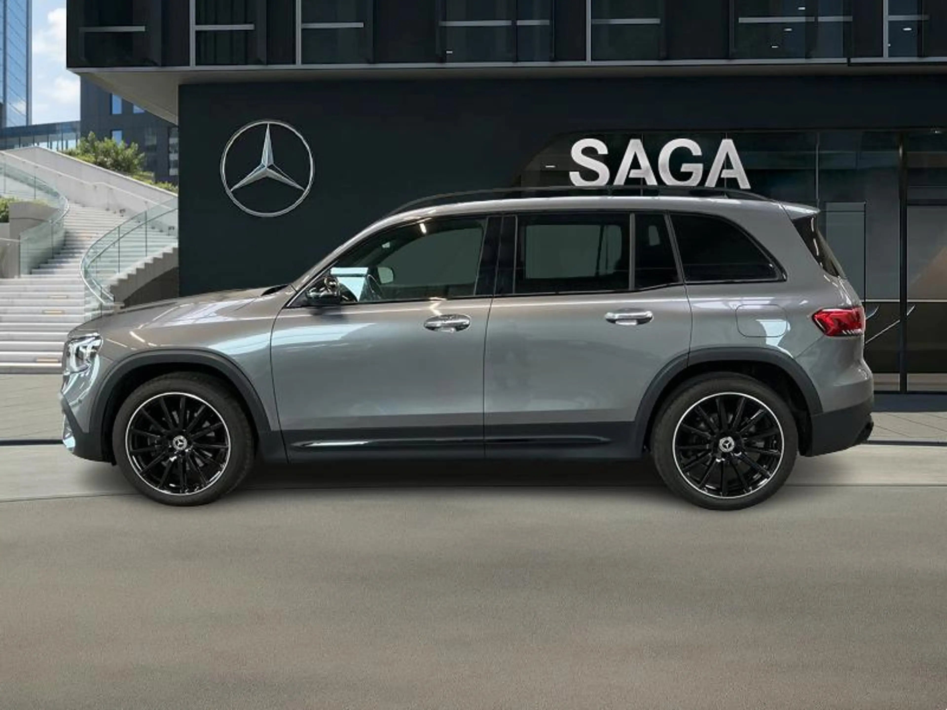 Mercedes-Benz GLB 200 AMG Pack Night — photo 5