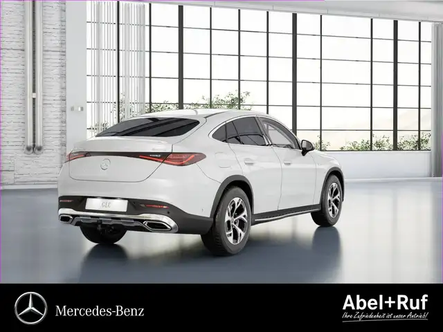 Mercedes-Benz GLC view 4