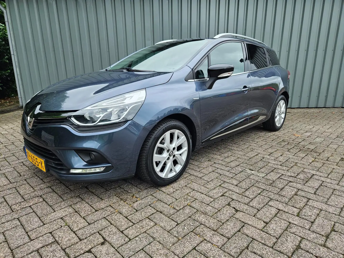 Renault Clio Estate 0.9 TCe Limited Navi Lmv Privacy glas Grijs - 2