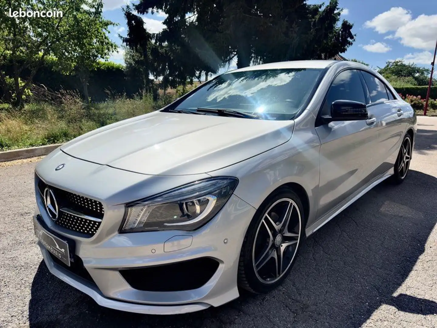 Mercedes-Benz CLA 180 Classe Mercedes Benz 180 pack AMG 13999e Gris - 1