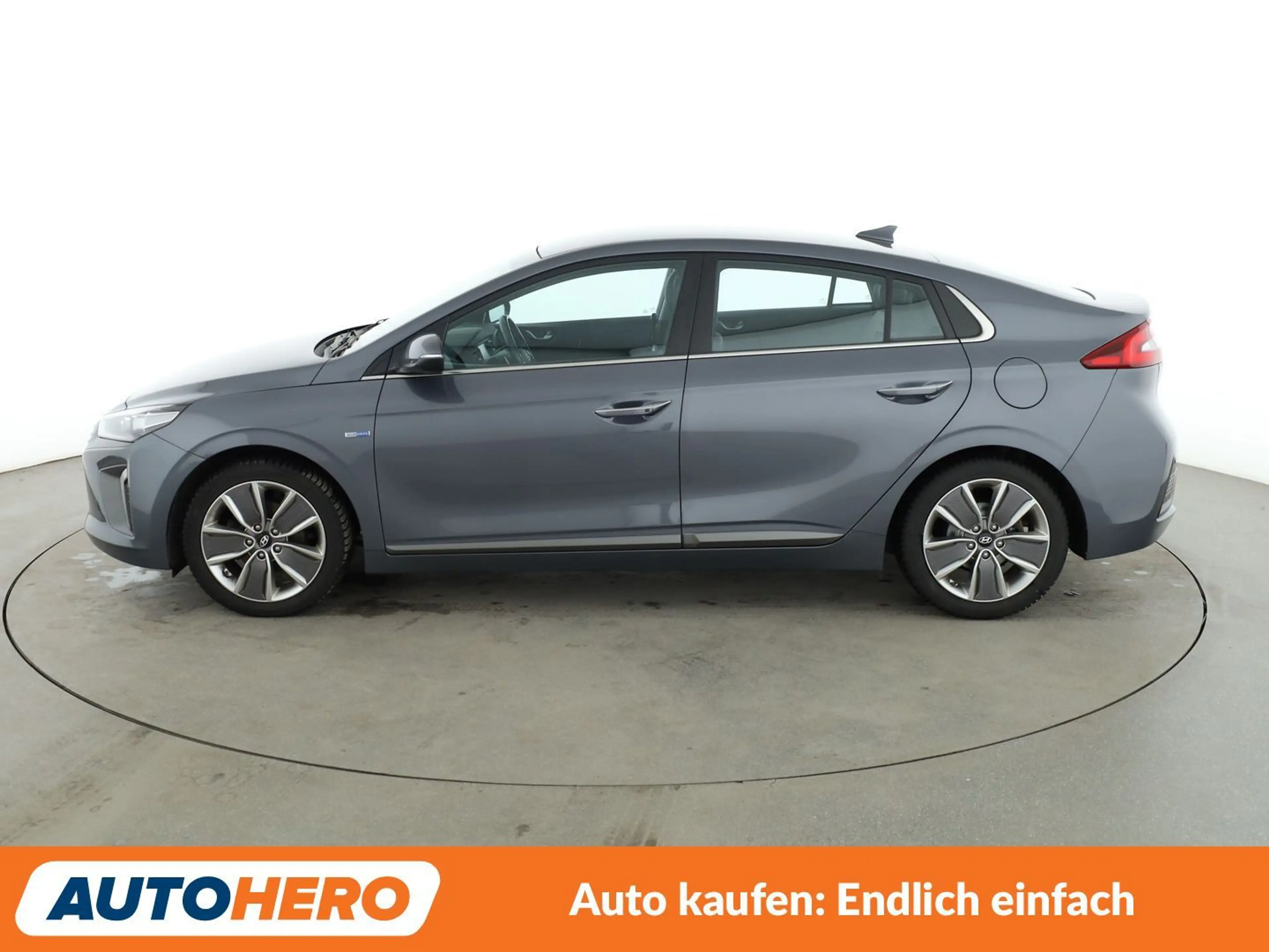 Hyundai IONIQ 1.6 Hybrid Premium Aut.*NAVI*BiXENON*CAM*SHZ*LHZ* — photo 3