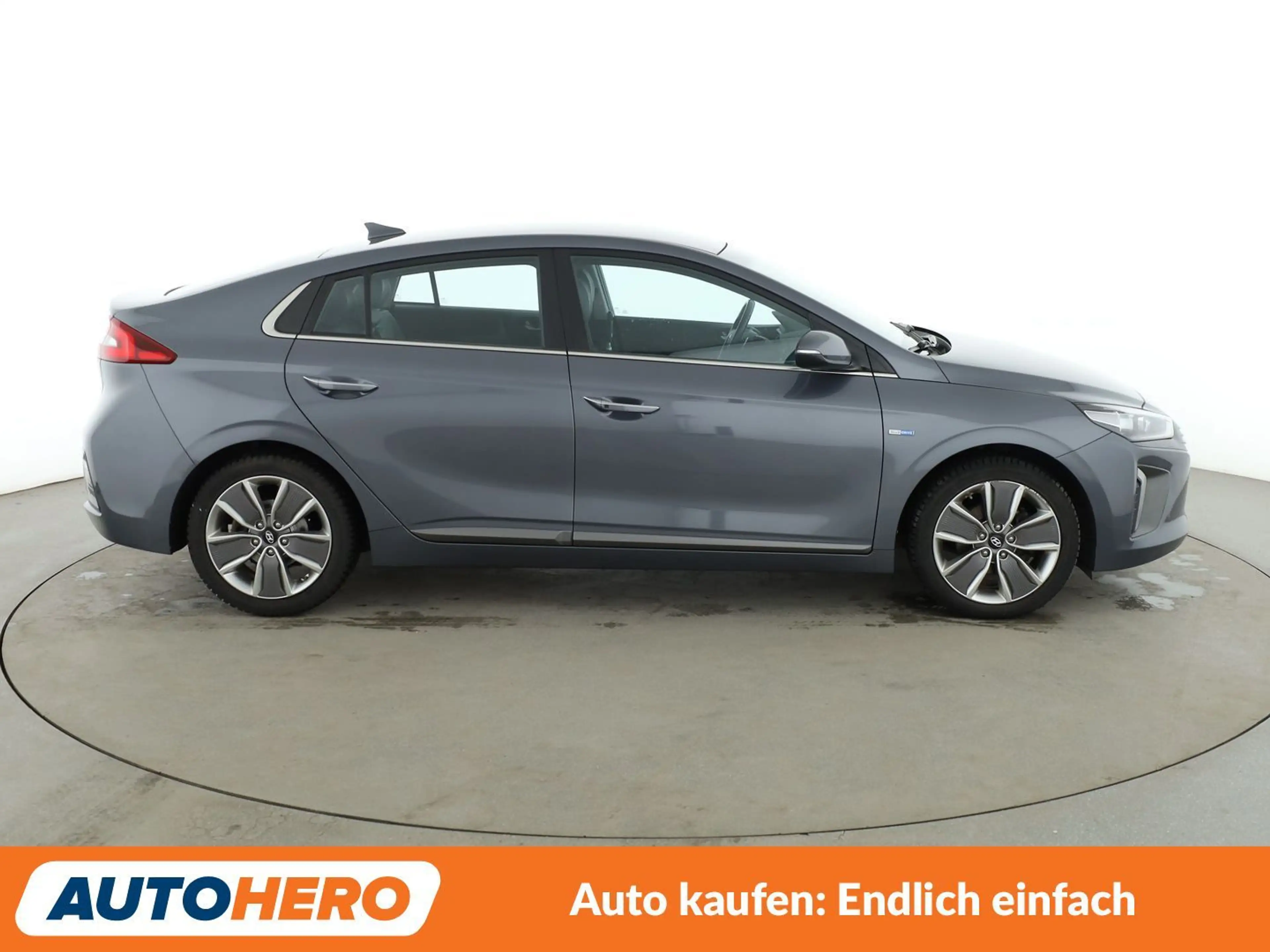 Hyundai IONIQ 1.6 Hybrid Premium Aut.*NAVI*BiXENON*CAM*SHZ*LHZ* — photo 7