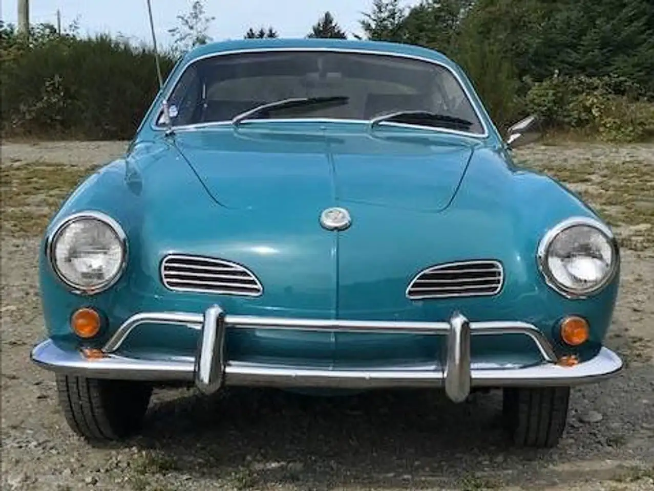 Volkswagen Karmann Ghia снимка Volkswagen Karmann Ghia