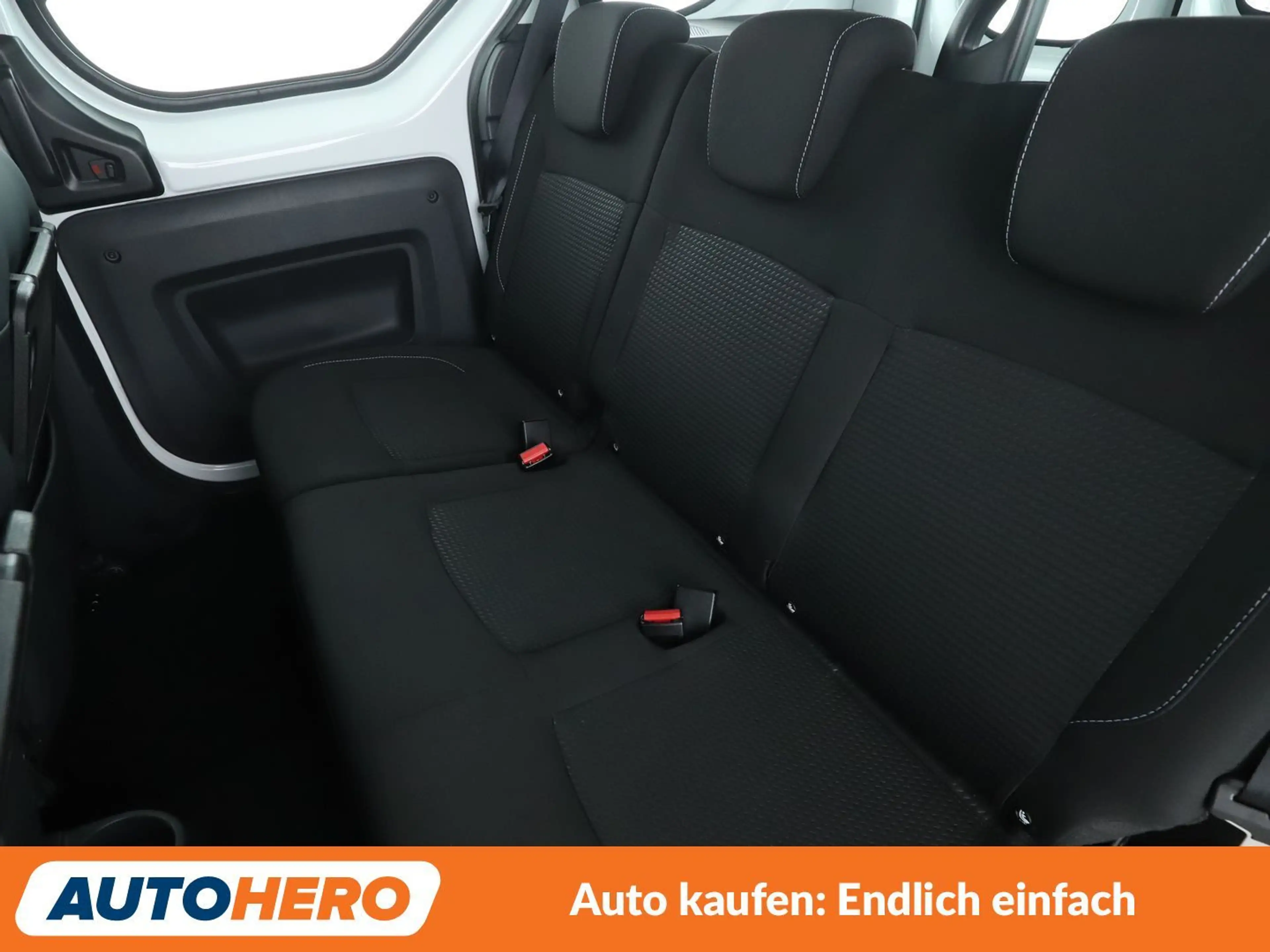 Dacia Dokker 1.2 TCe Laureate*NAVI*CAM*PDC*SHZ*KLIMA*TEMPO* — photo 14