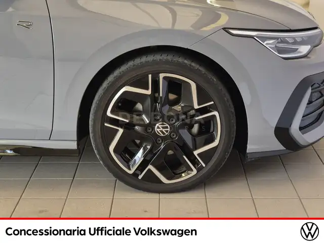 Volkswagen Golf view 22