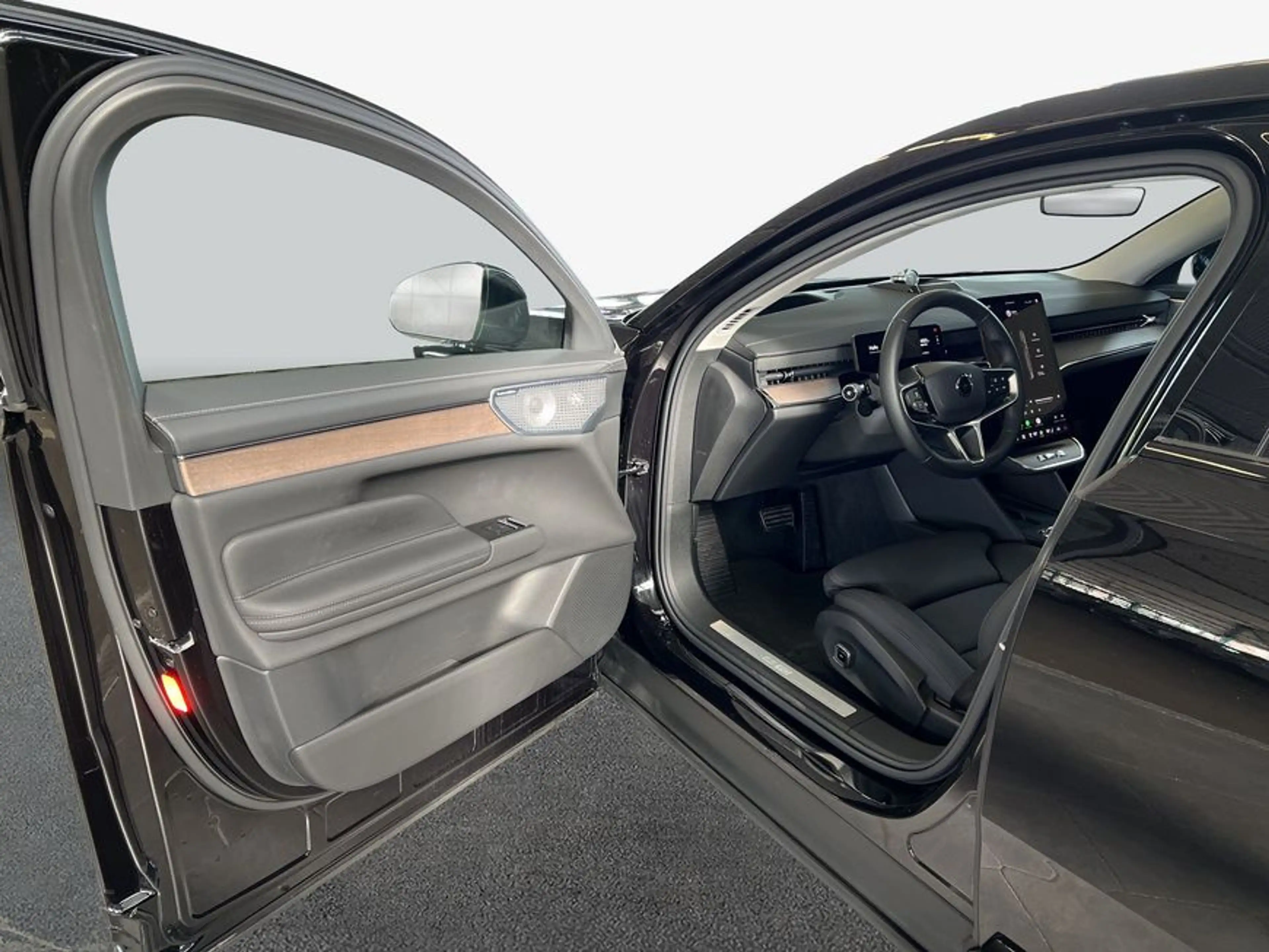 Volvo ES90 Single-Motor RWD Ultra 22'' Luftfahrwerk B&W — photo 10