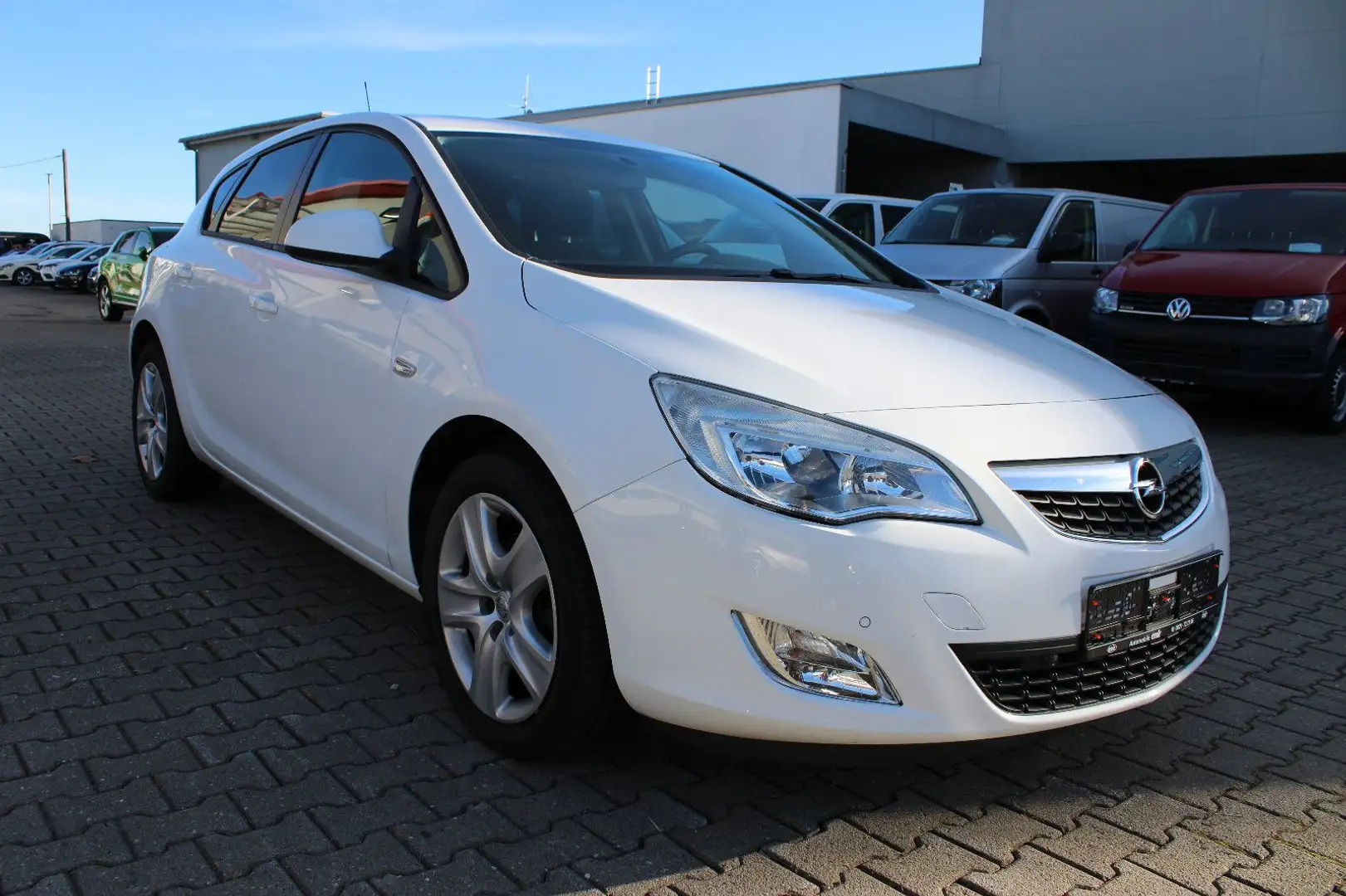 Opel Astra 1.7 CDTI SHZ,AHK,PDC. Wit - 2