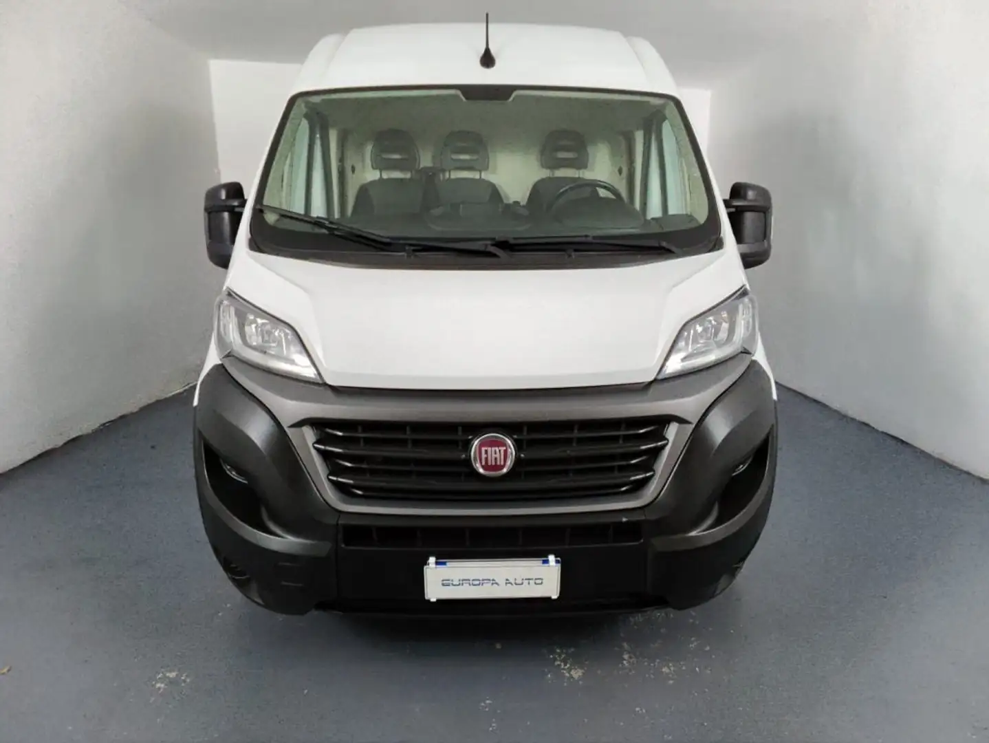 Fiat Ducato 35 2.3 MJT 140CV PC-TN Furg bijela - 2