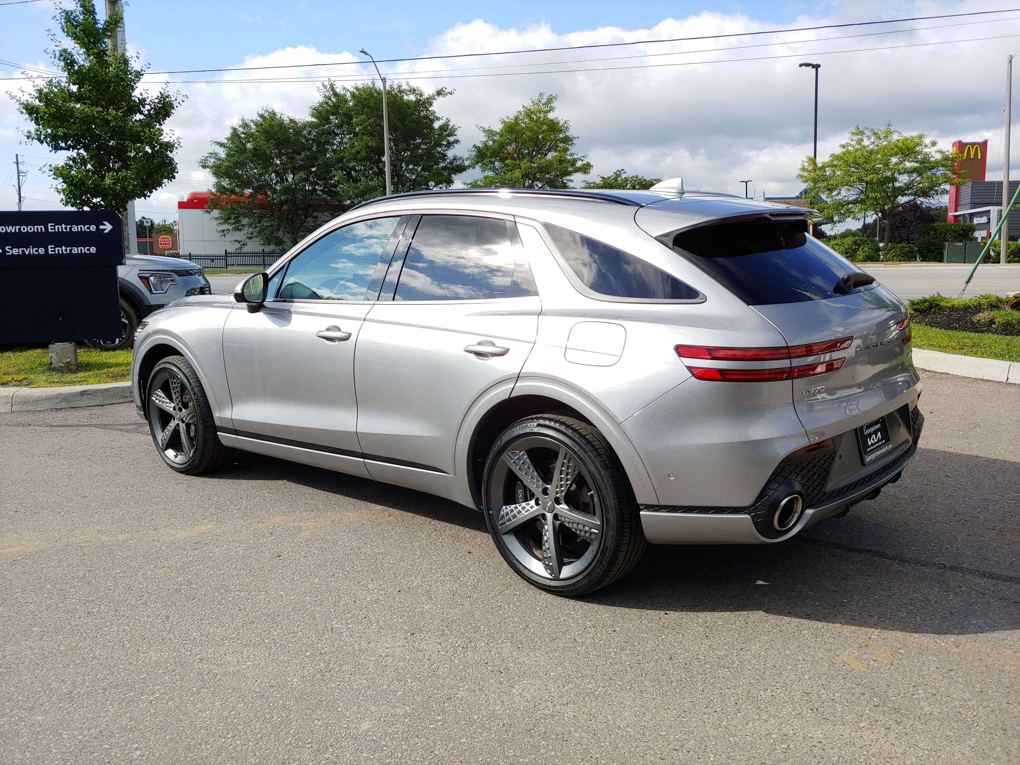 2023 Genesis GV70
