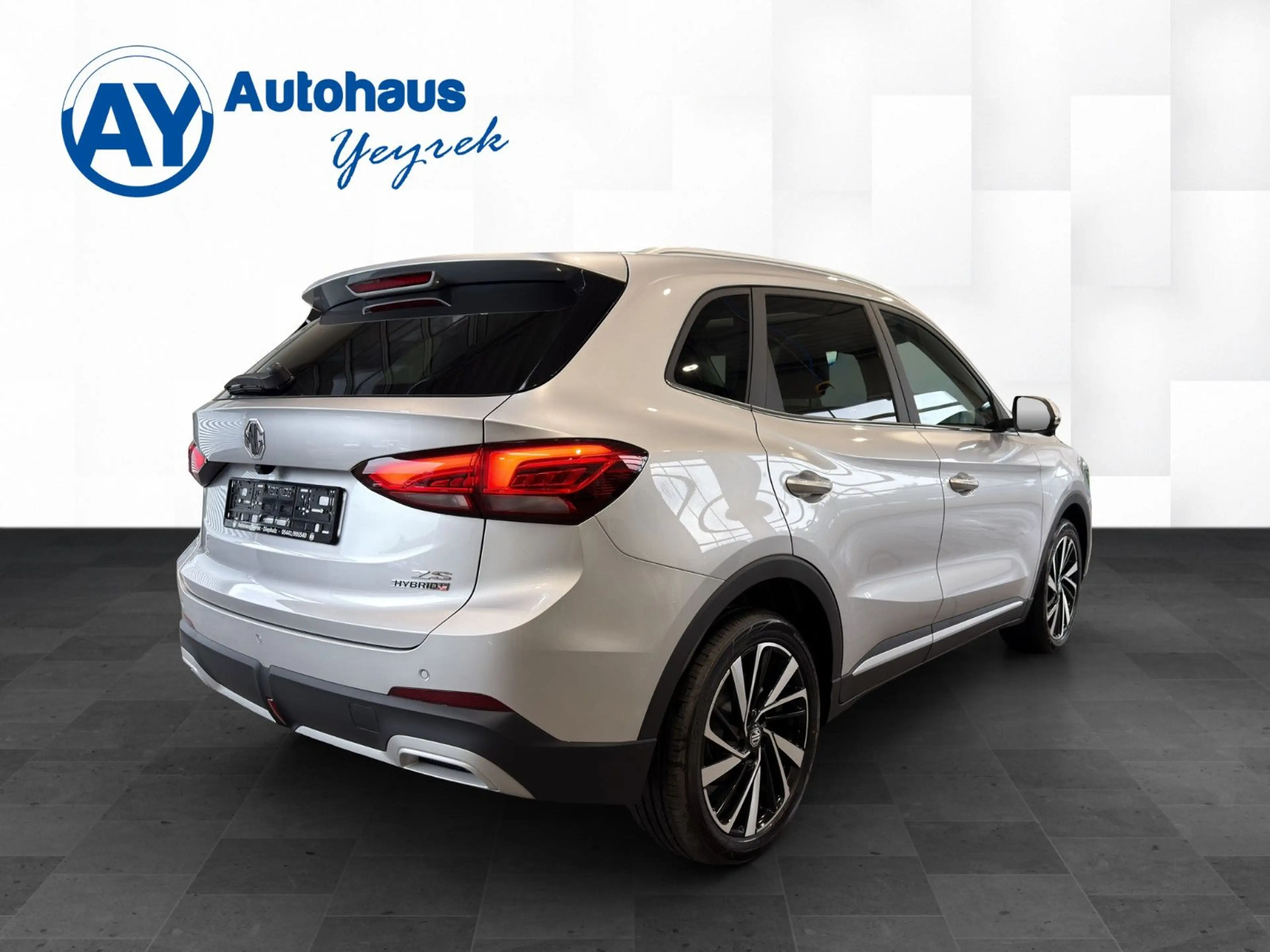 MG ZS 1.5 Hybrid+ Luxury *PANORAMA*360°*LED*SHZ* — photo 5