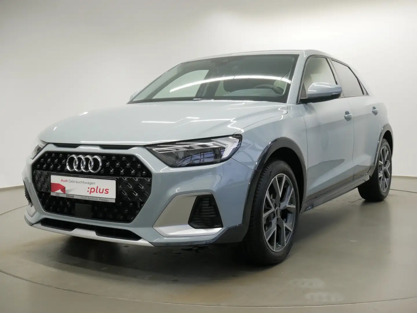 Audi A1 allstreet 30 TFSI LED virt. Cock. NAVI+ DAB PDC Grau - 2