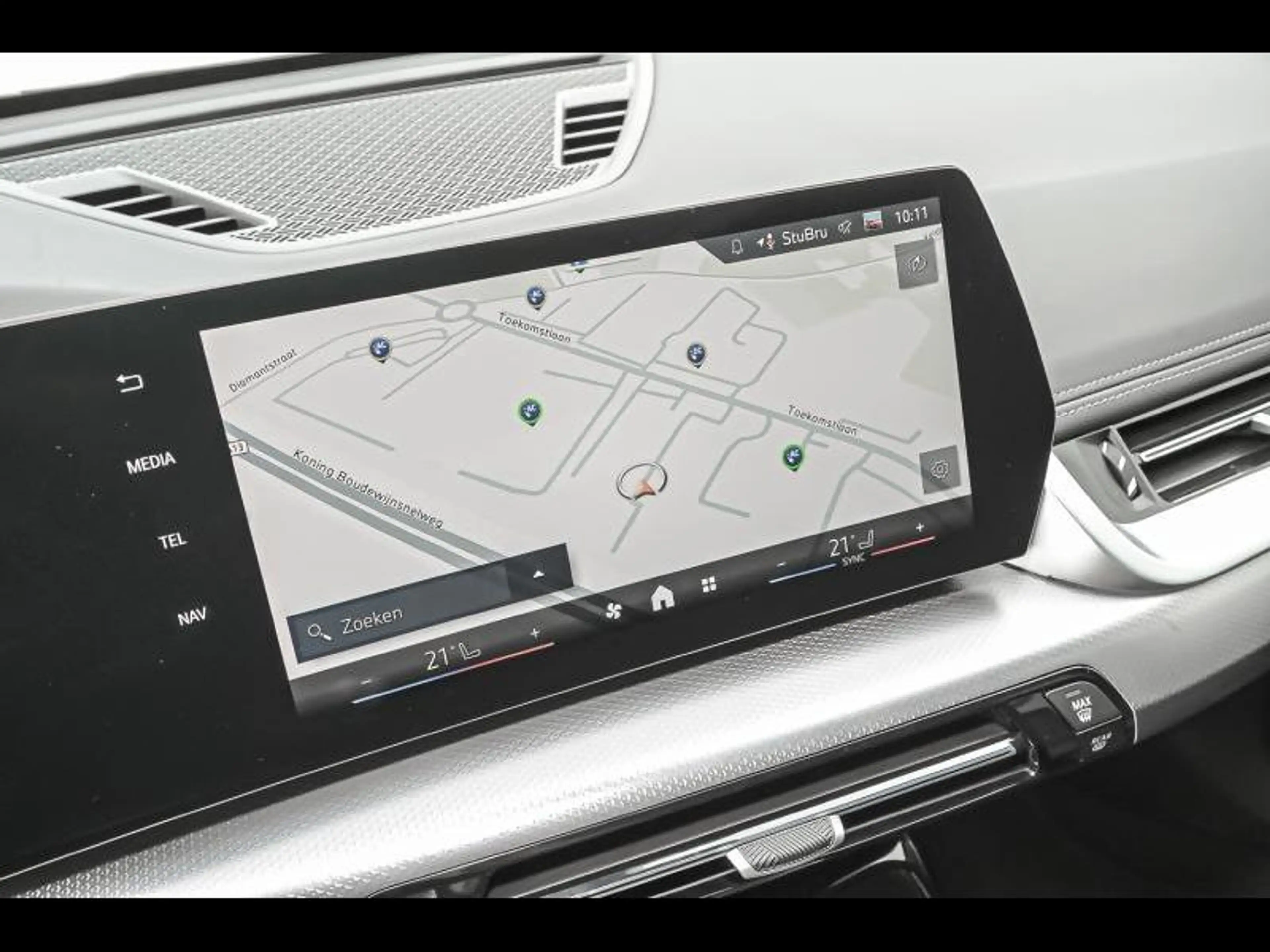BMW iX1 eDrive20 — photo 14