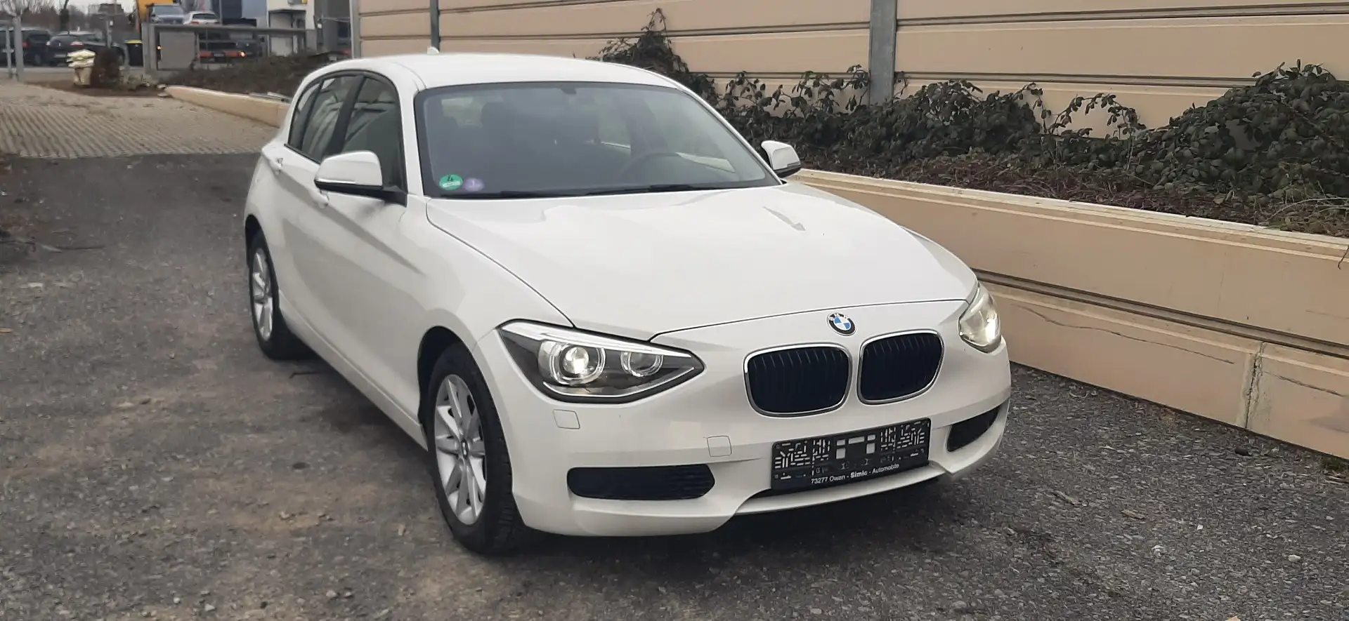 BMW 118 Xenon, PDC, Klima, AHK;1. Hand,  TÜV 04/2027 Schwarz - 2