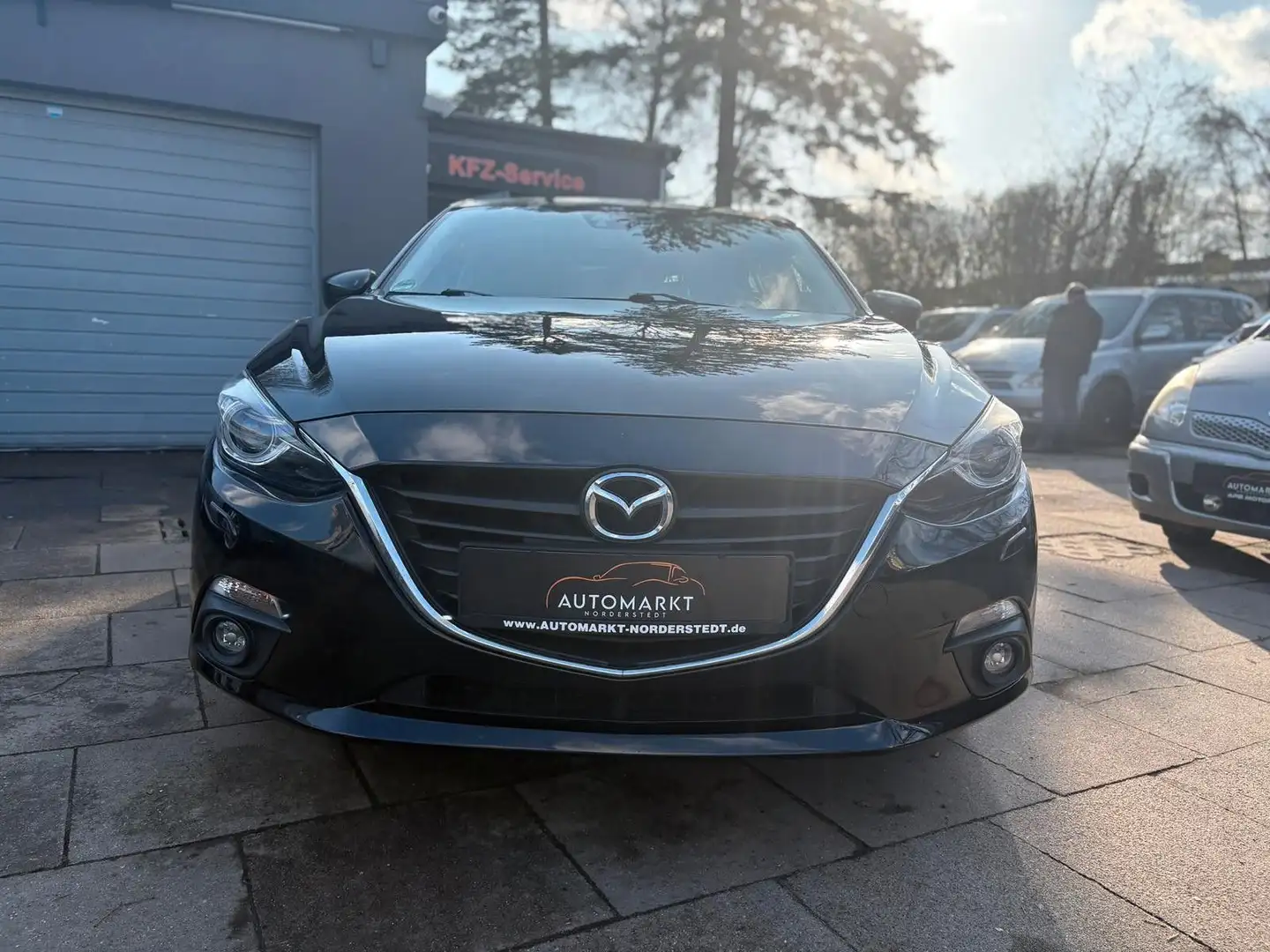 Mazda 3 Lim. Nakama/ Navi /Klimaautomatic / SHZ Schwarz - 2