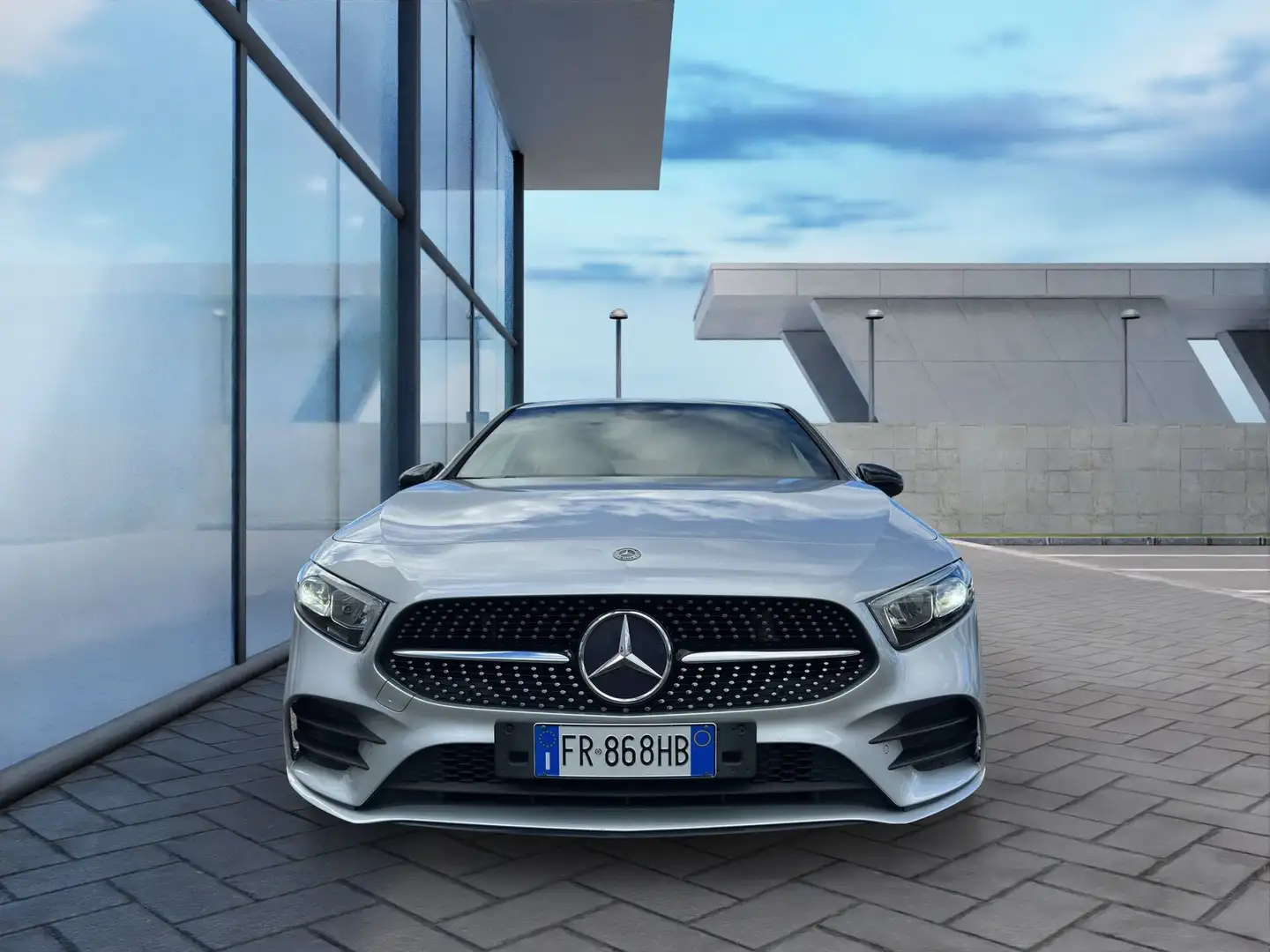 Mercedes-Benz A 180 A 180 d Automatic Premium Argento - 2