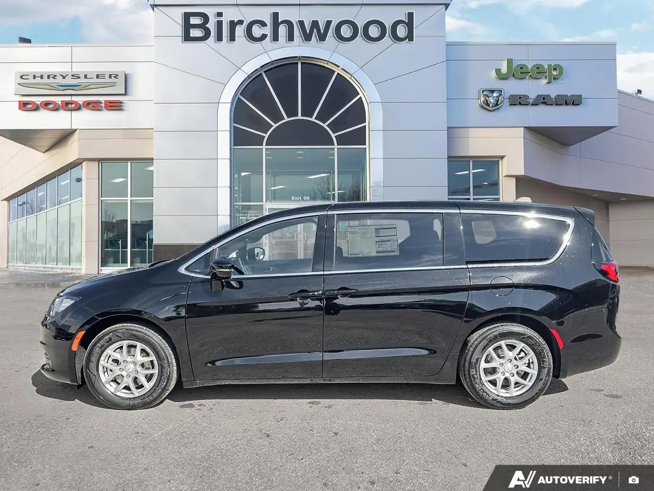 Chrysler Grand Caravan photo Chrysler Grand Caravan