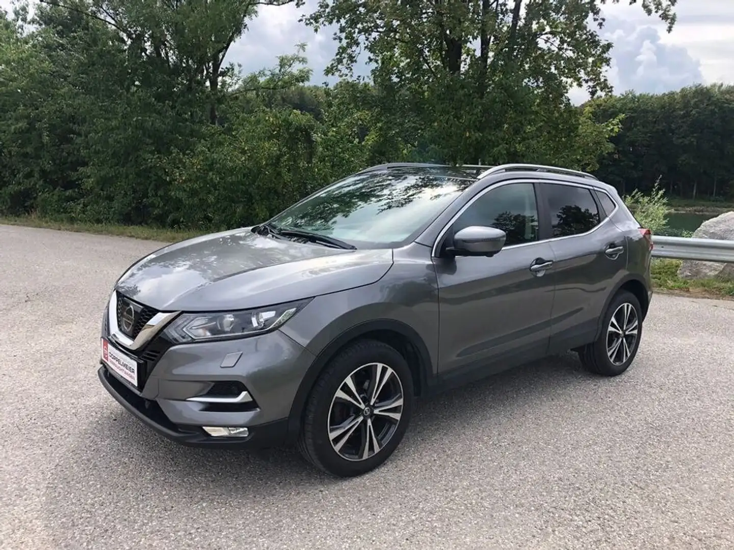 Nissan Qashqai N-Connecta ''Helmut'' Gris - 1