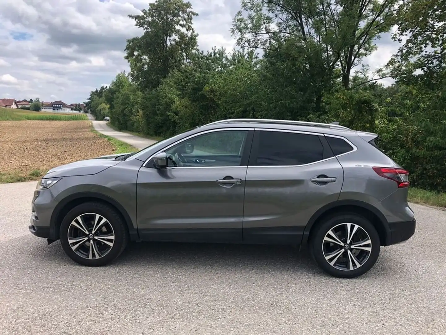Nissan Qashqai N-Connecta ''Helmut'' Gris - 2