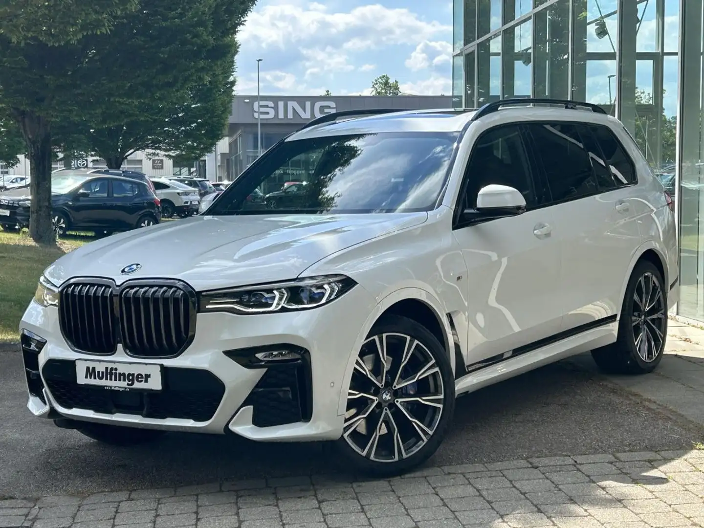 BMW X7 M 50i Sky Gestik.IntAktLenk. AHK 22" 153530,- Wit - 2