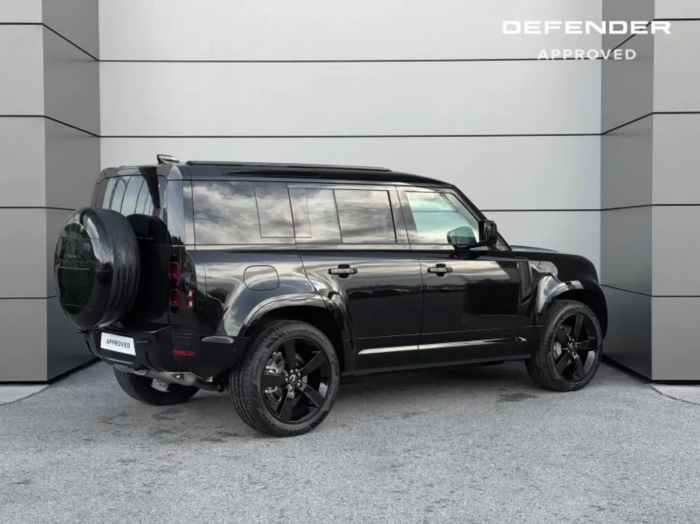 Land Rover Defender 110 2.0 P300e X-Dynamic HSE - 2